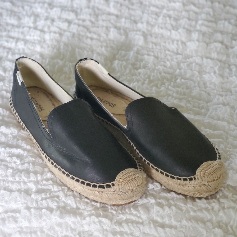 Soludos size 8 black shoes leather flats / slip one
